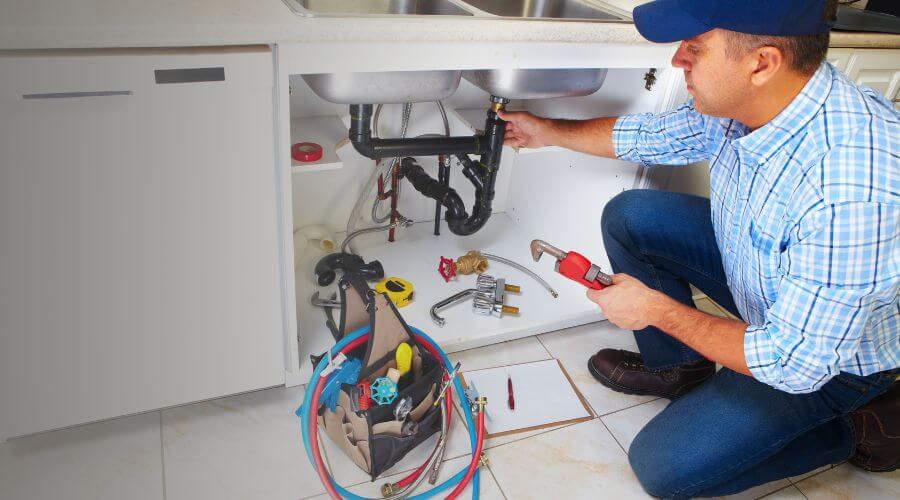 Expert burst pipe repair services in Willits, CA